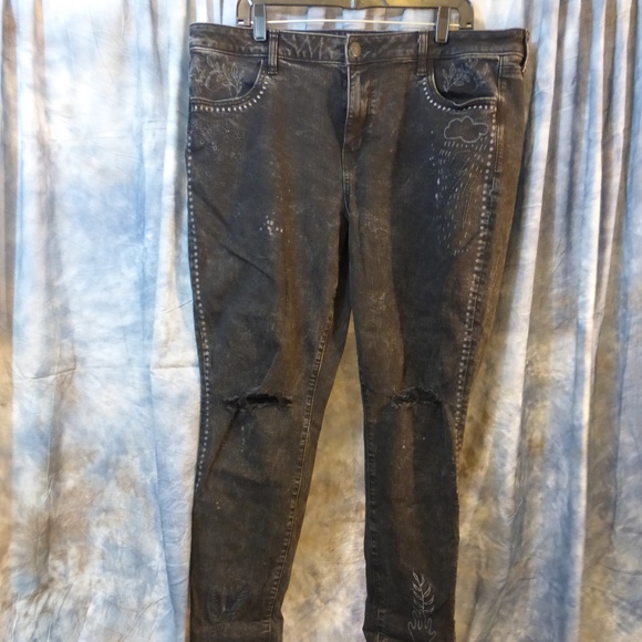 American Eagle Outfitters Denim - Black Artsy Doodles AE Jeans 20W Long Jegging